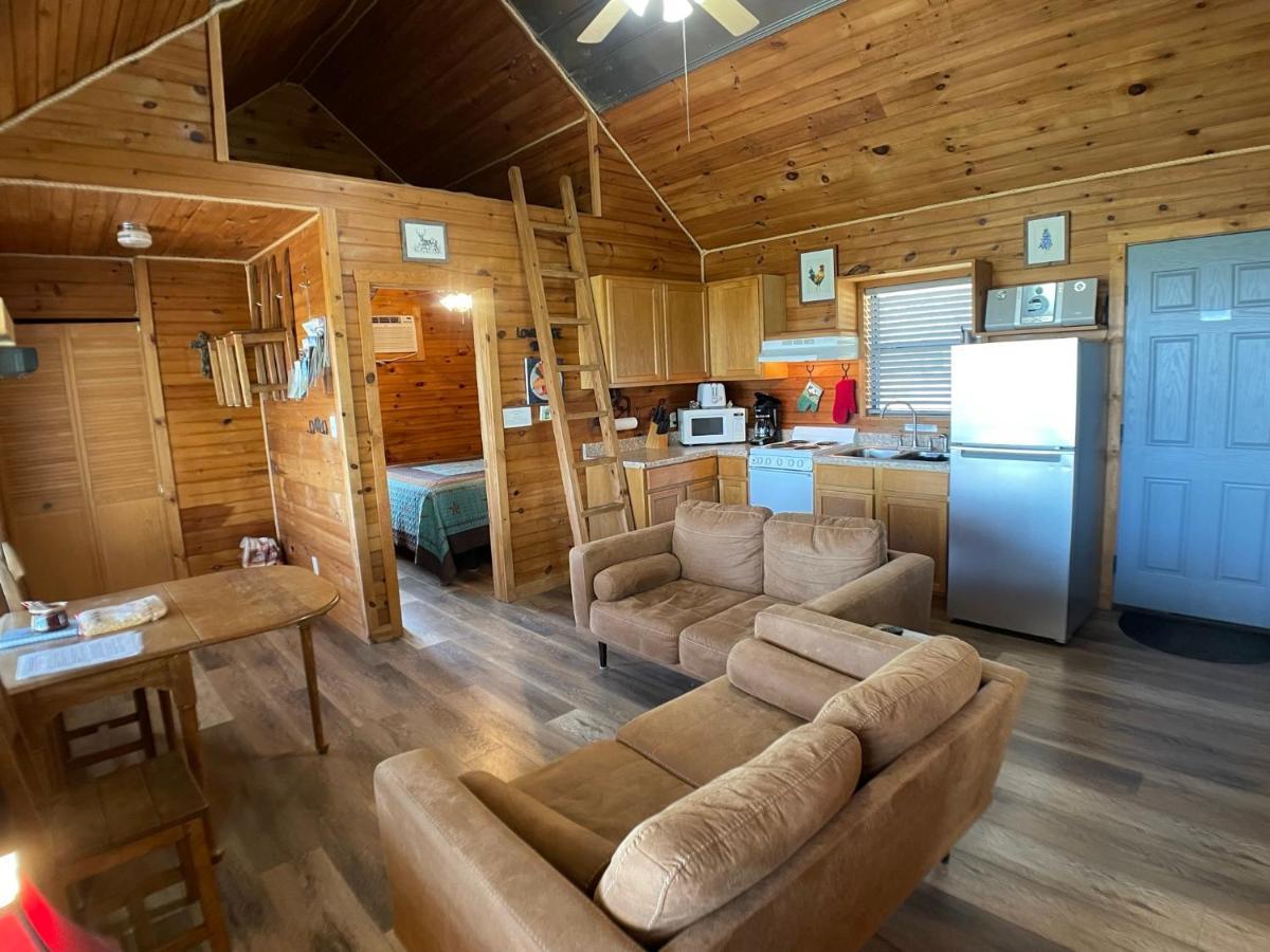 Walnut Canyon Cabins Φρέντερικσμπεργκ Εξωτερικό φωτογραφία