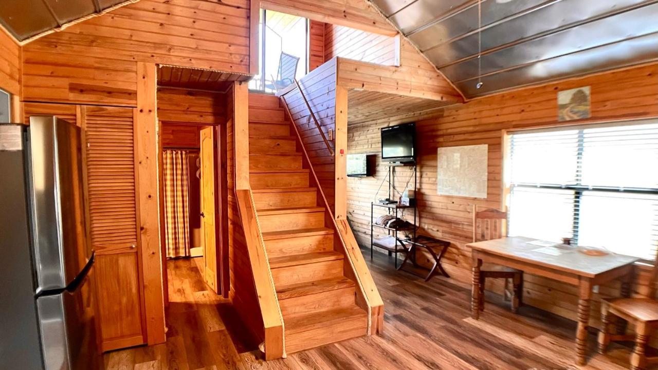 Walnut Canyon Cabins Φρέντερικσμπεργκ Εξωτερικό φωτογραφία