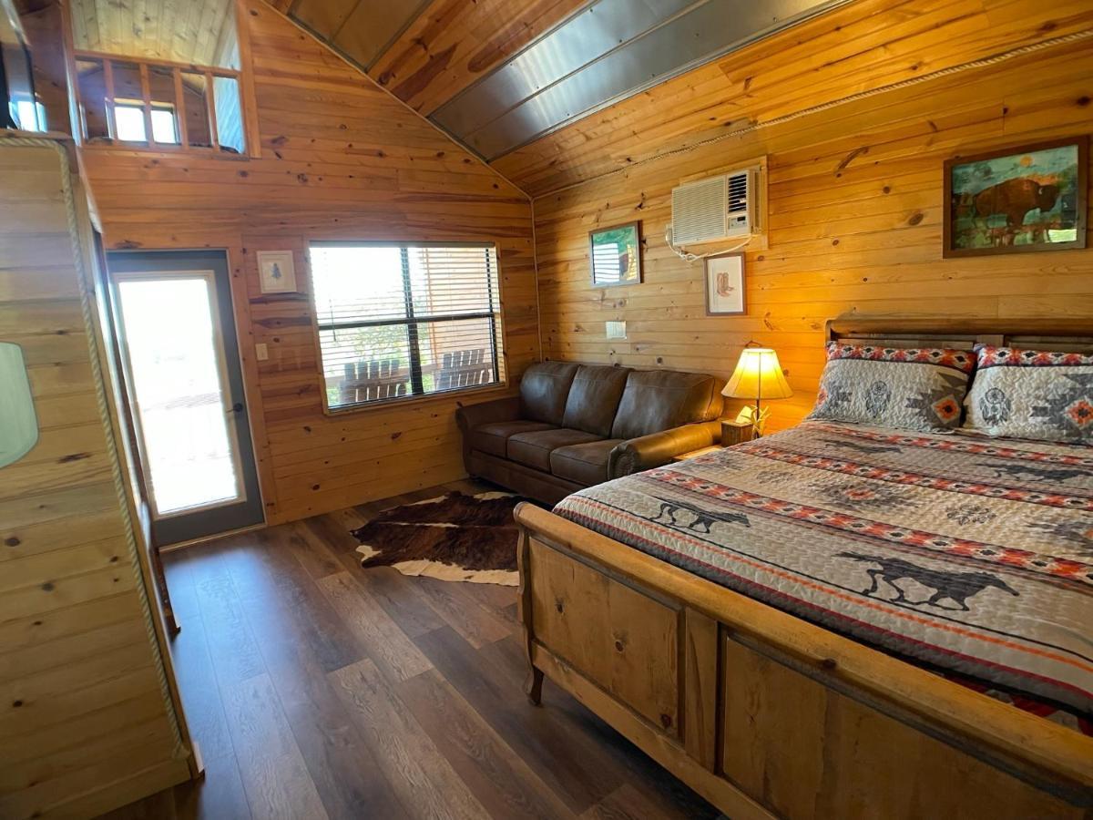 Walnut Canyon Cabins Φρέντερικσμπεργκ Εξωτερικό φωτογραφία